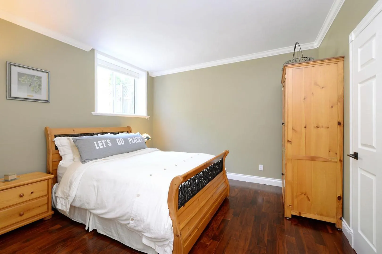 Upscale Character Home With Luxurious Amenities Victoria 0*,  Kanada