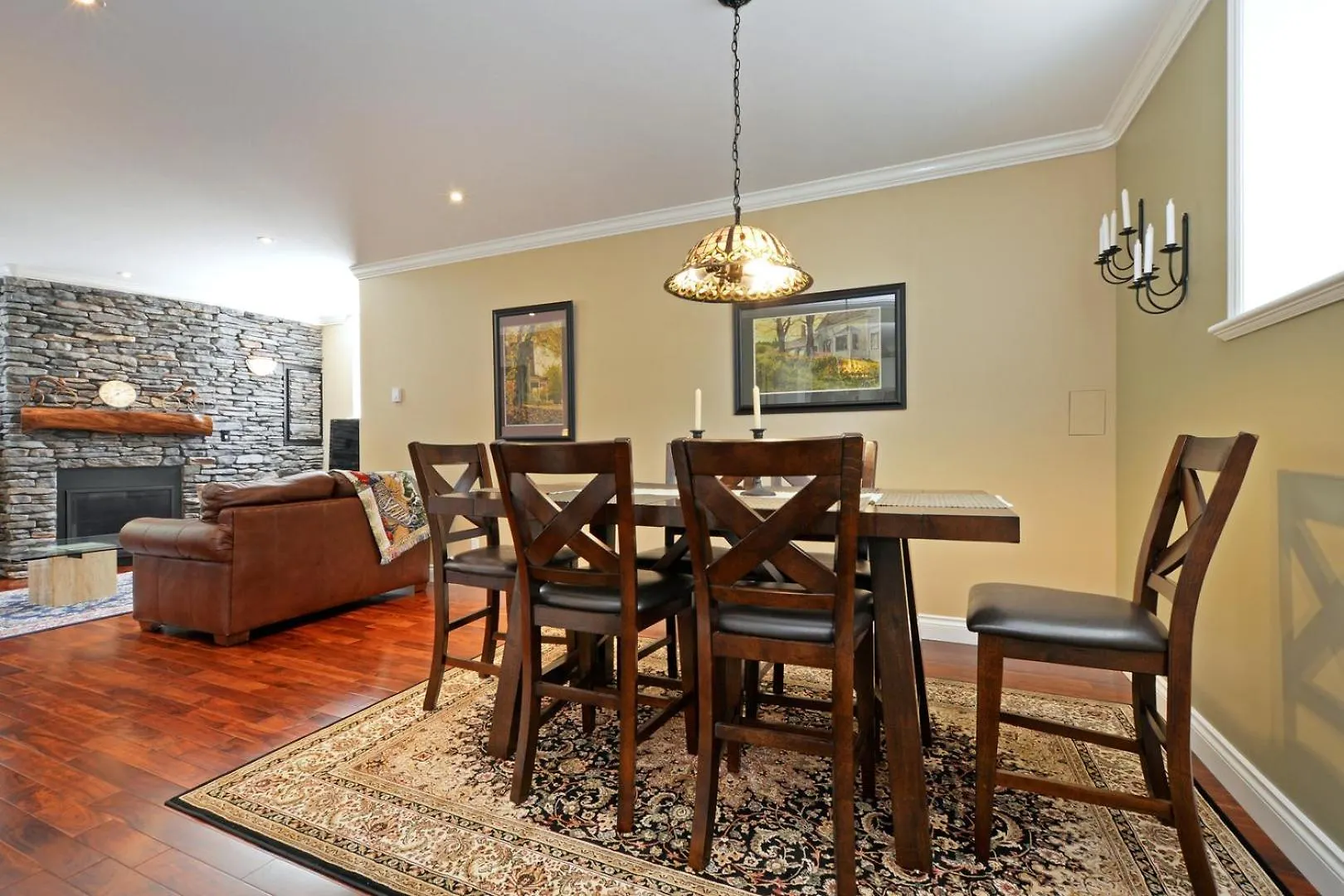 Semesterbostad Upscale Character Home With Luxurious Amenities Victoria Kanada